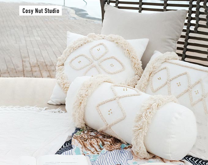 cushion-and-pillows-with-original