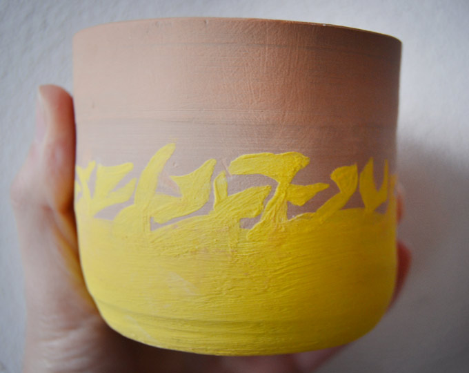 handmade-ceramic-pot-with-yellow C