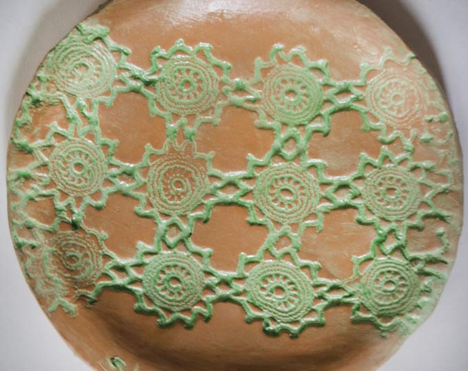 red-clay-plate-with-colored-lace B
