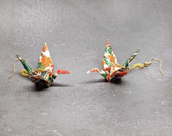 white-floral-crane-earrings C