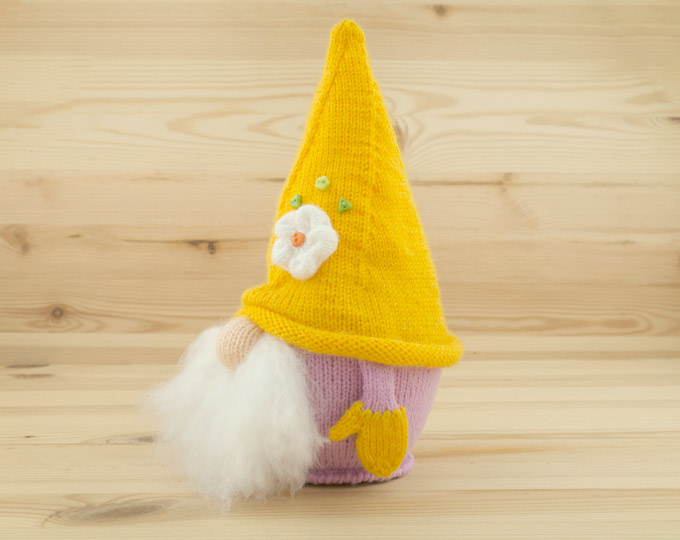 Spring-gnome-with-a-flower-on-a-hat A