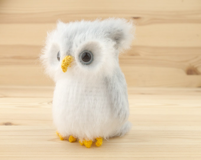 White-owl-plush-Snowy-owl-figurine B