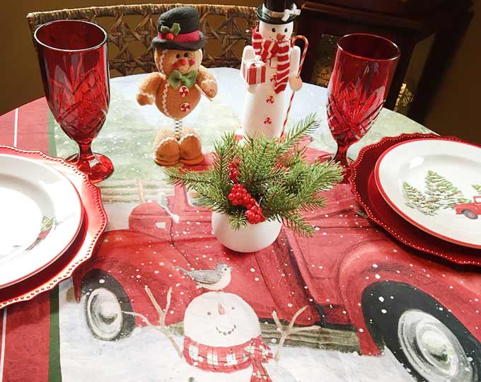 lnj-snowman-christmas-tablecloth