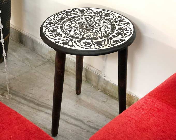 Round-Coffee-Table-Distressed-Flor B