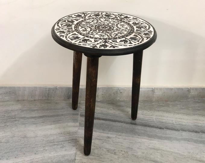 Round-Coffee-Table-Distressed-Flor D